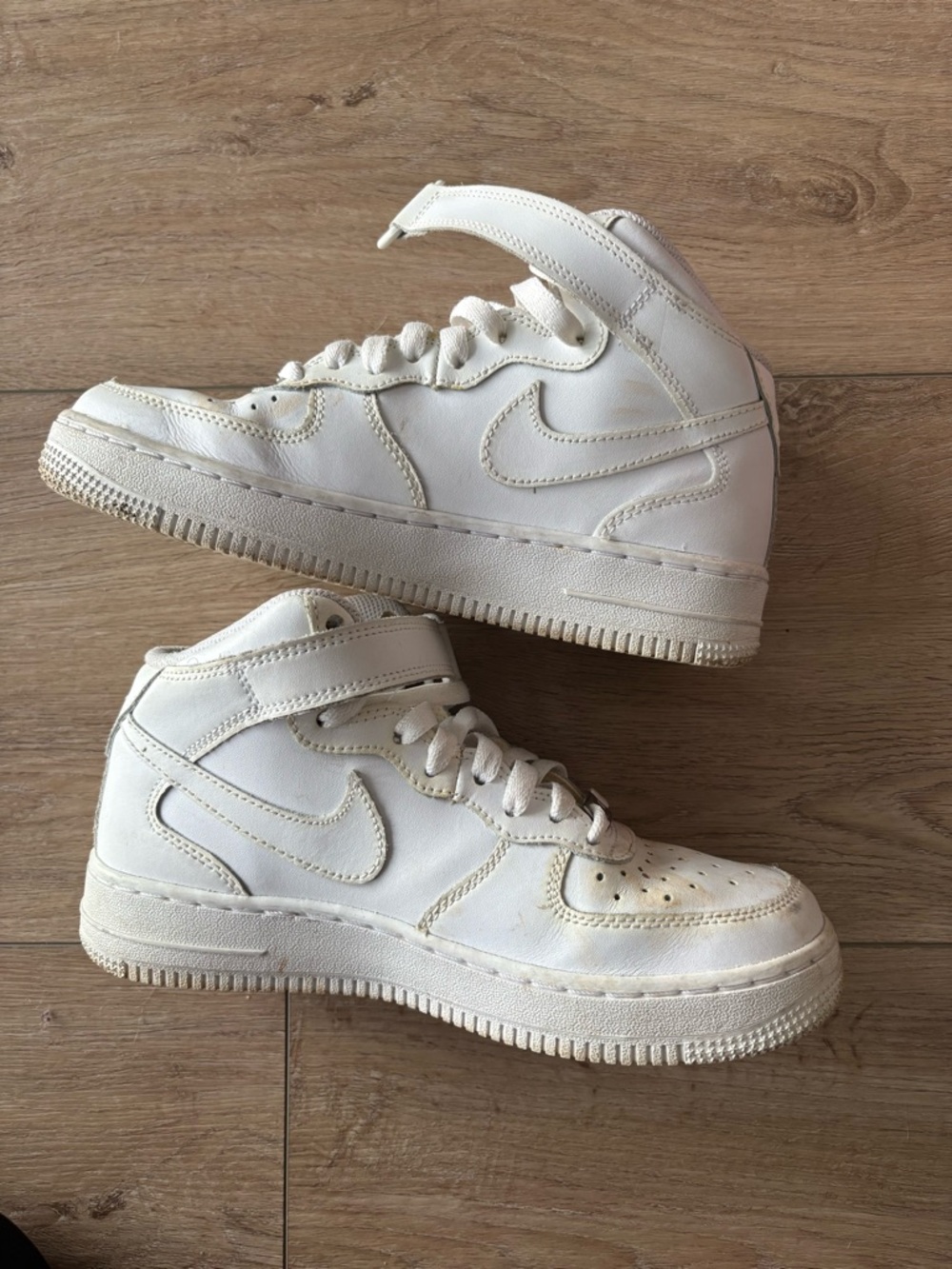NIKE AIR FORCE - Picture 3 of 4